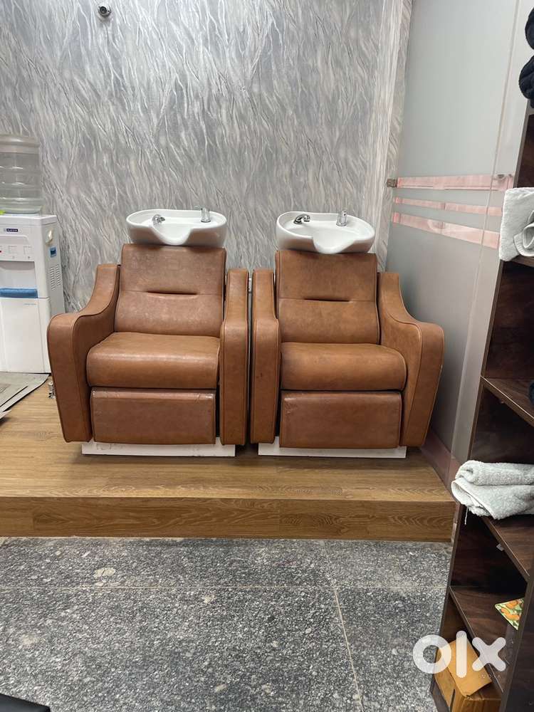 Marc Salon shampoo station one