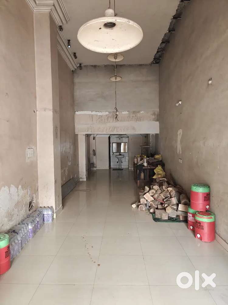 600 sqft Shop/godown area