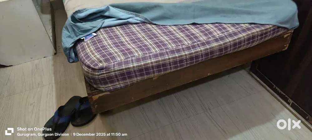 Ac,bed with mattress, chimney faber