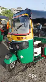 Bajaj RE Auto CNG