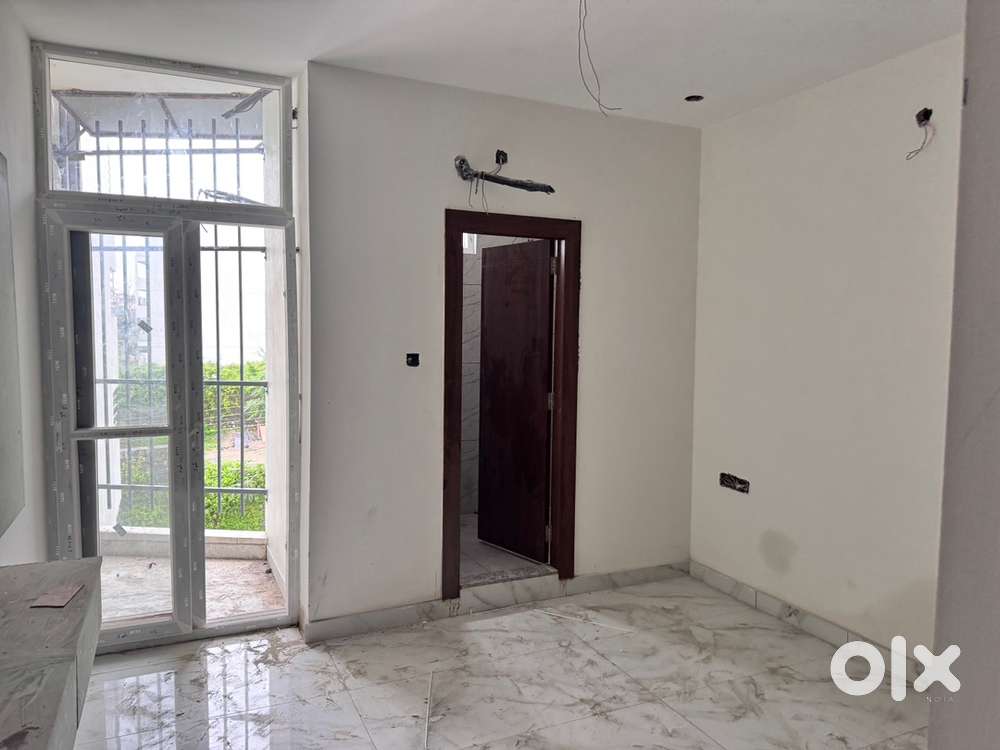 this is 3bhk flat for sale it park sahstrdhara road doon divine