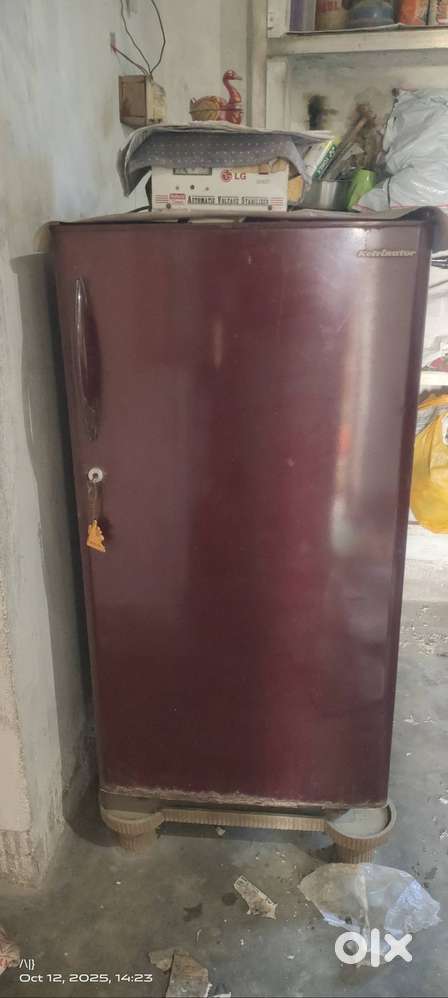 Kelvinator Fridge (180ltr) with Stabilizer