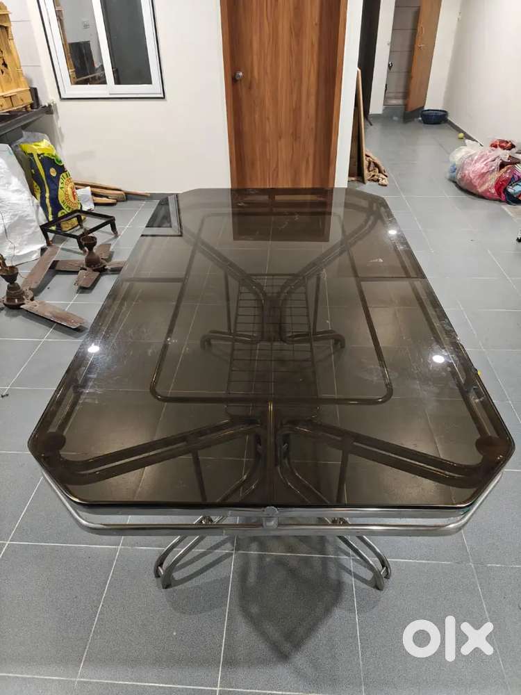 6 seater SS dining with 6 chairs