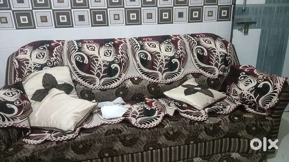 5 seater luxary sofa