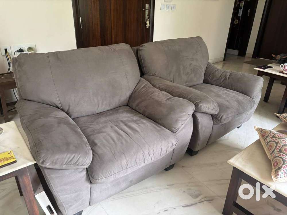 7 Seater Sofa set (3+2+1+1) from Reliance in Great condition.