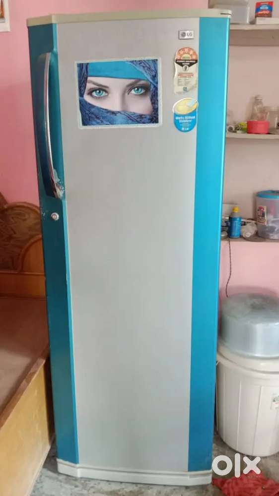 2nd hand fridge in full working condition