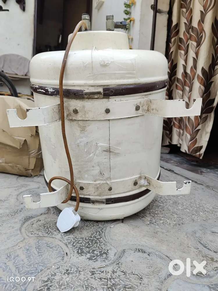 usha geyser 20ltr good condition