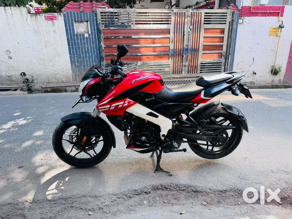 Bajaj Pulsar NS 200 2021 Model km 18000 First Owner 90% loan facility