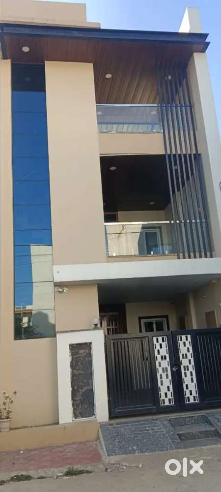 3 Bhk Corner lavish Duplex on Rent
