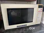 42 litre microwave with convection and grill