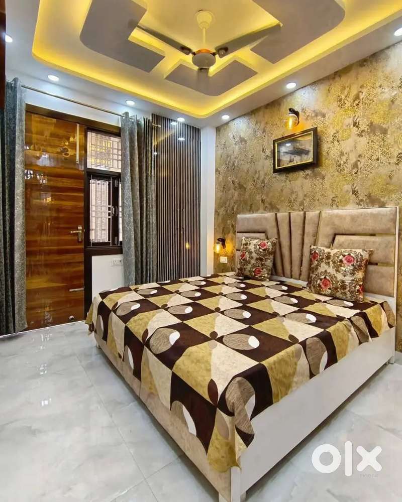 Ready to move 3bhk flat in Noida Extension near Gaur city 2