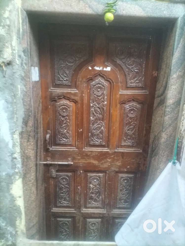 Want to give chawl room&kitchen on rent (toilet outside)