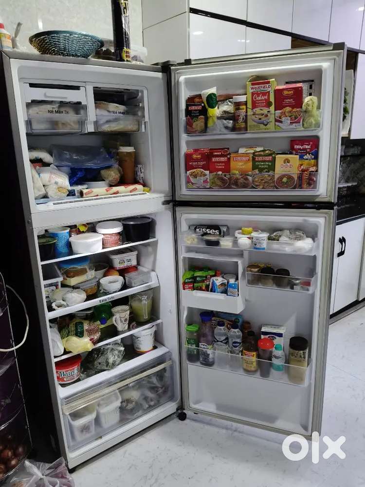 Samsung Fridge (393 Liters) in excellent condition for sale