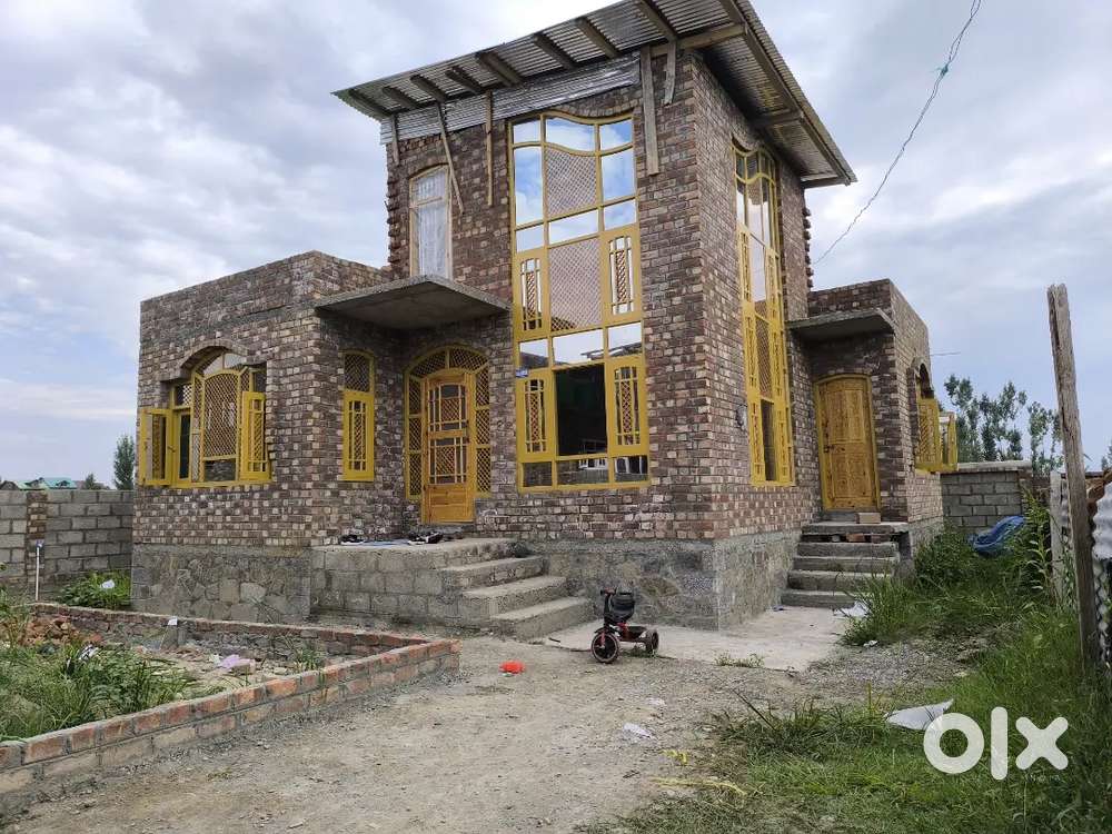 I have need money 11marl land with house complete