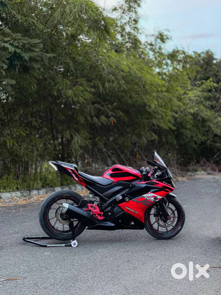 Yamaha r15 v3 mint condition+ modified