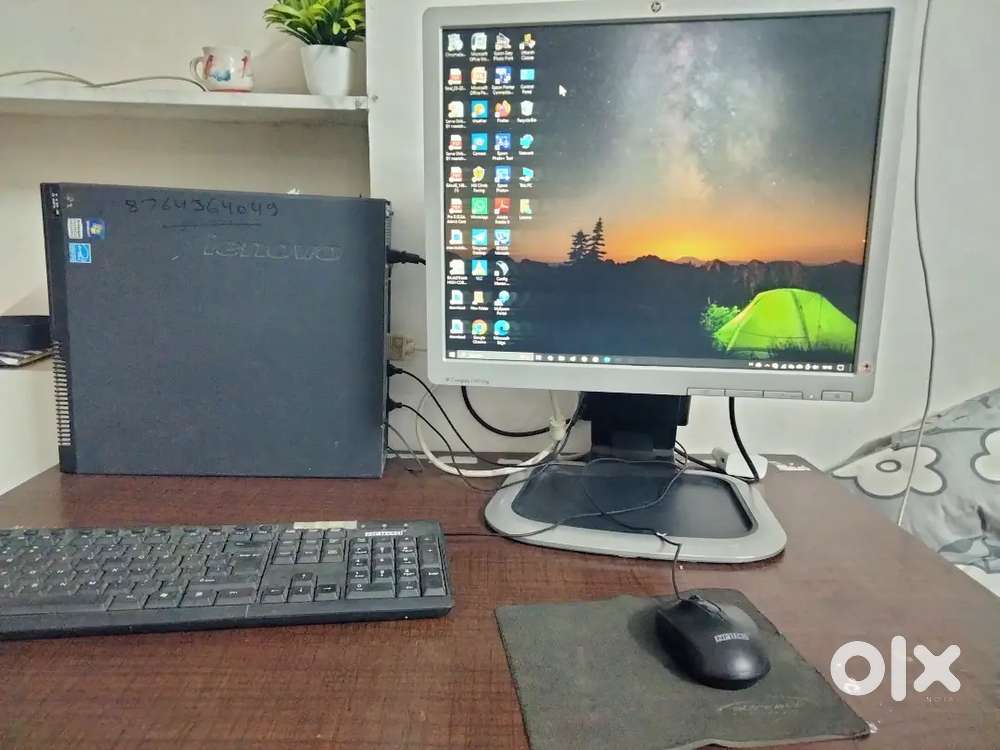 Lenovo PC and HP monitor
