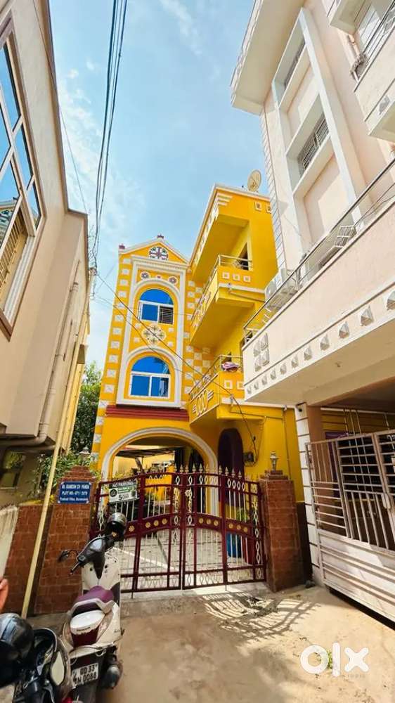 Only family members bachelor