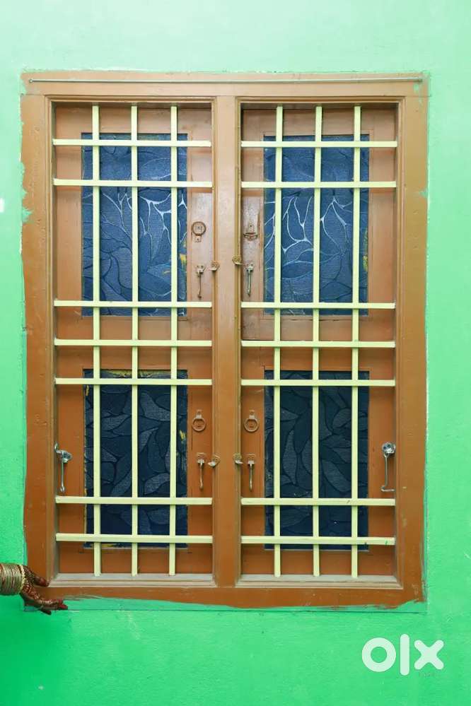 LOOKING BACHLOR FOR ROOM SHARING