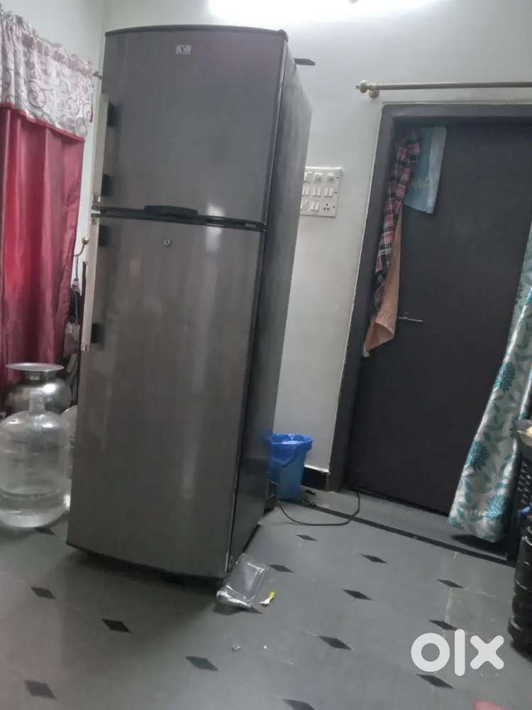 refrigerator 300ltr price negotiable