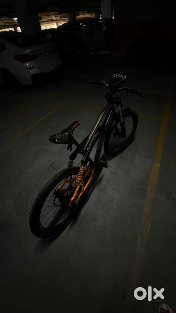 Motoroid Roadeo(Orange and Black)