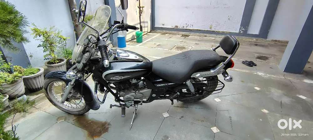 टॉप कंडीशन की कम चली बजाज 220 क्रूज एवेंजर बेचना है