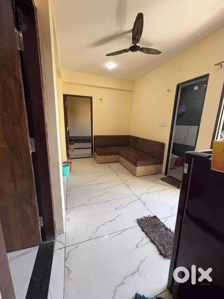 1 bhk fully furnished independent
