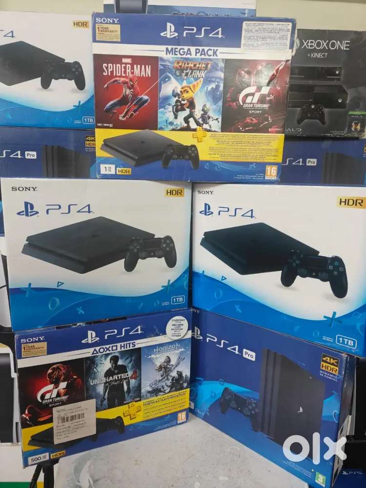 PlayStation 4 consoles with 90+games bundle with warranty