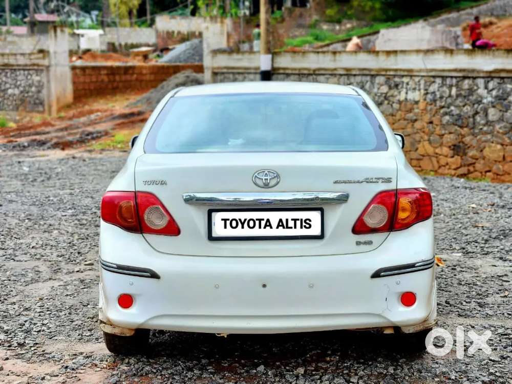 Toyota Corolla Altis 2011 Diesel 140000 Km Driven