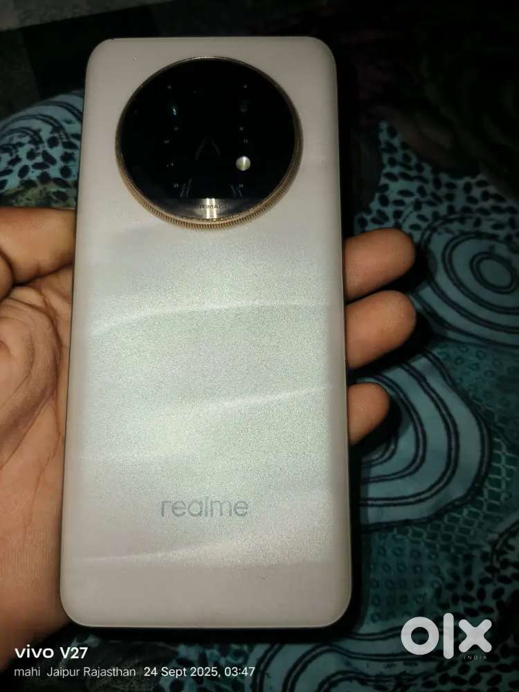 Realme 13 pro 1 year old good condition with charg box bill