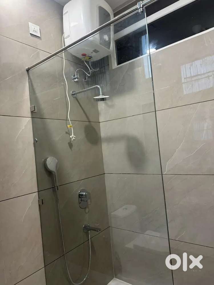 Ownerfree 2bhk 2bath first flat 38 west, 51,63,42 family only