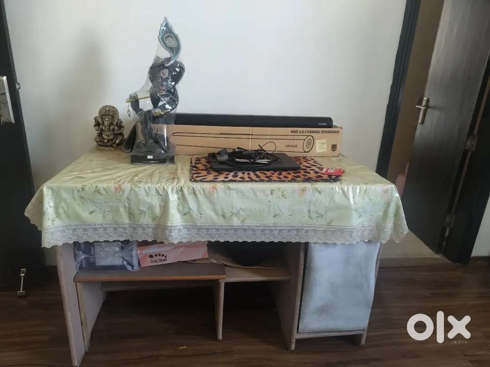 Computer table and chair