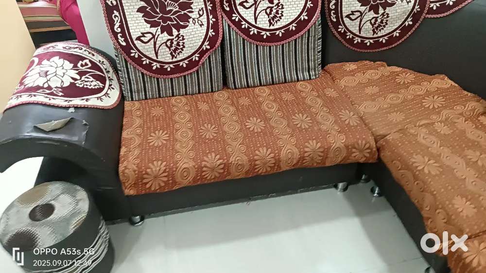 5 Seater sofa good condition