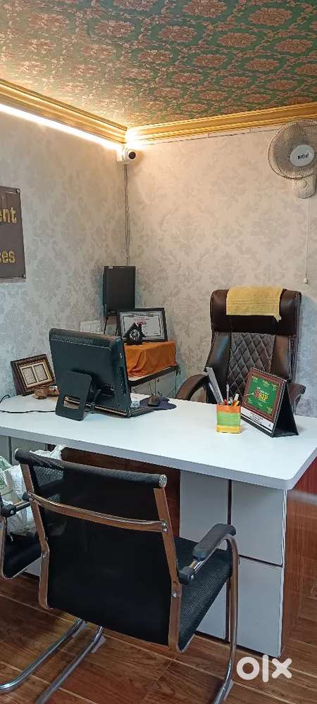 OFFICE & STORE FOR RENT