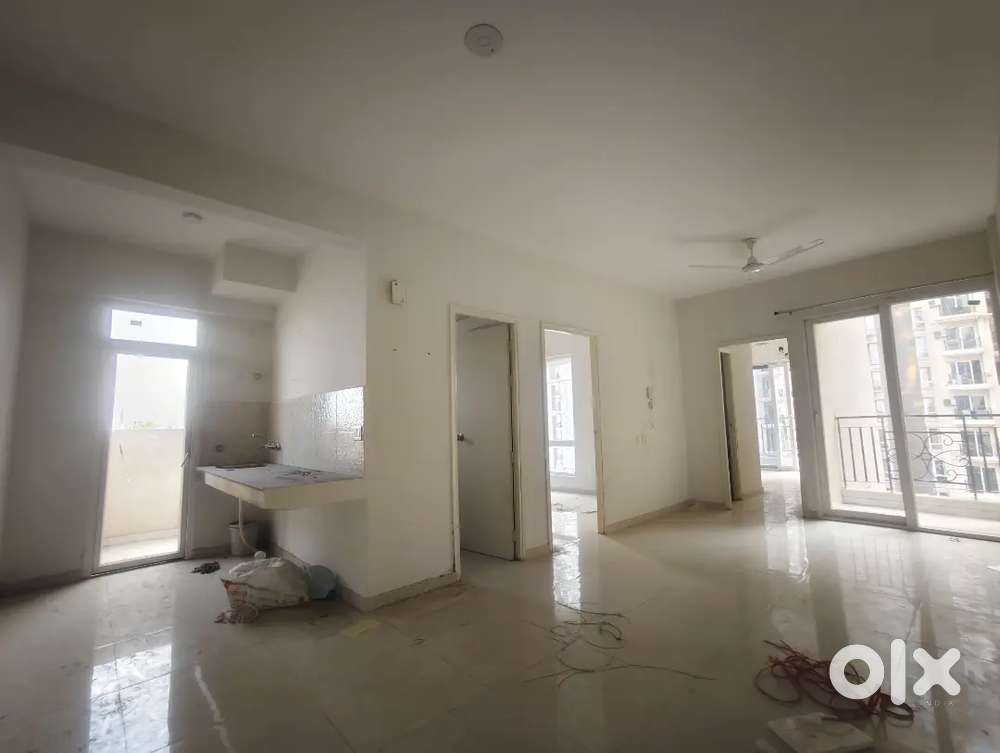 2BHK Unfurnished सोसाइटी फ्लैट For Rent
