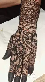 MEHENDI ARTIST