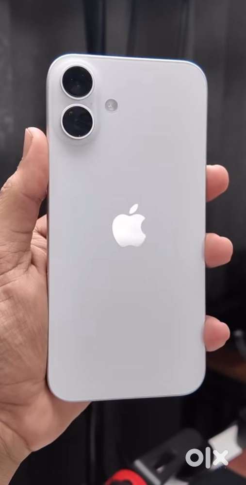 Iphone 16 white clour