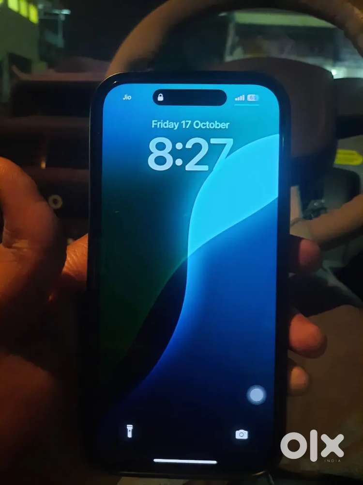 I phone 14pro128 battery 81 back panel crack hai