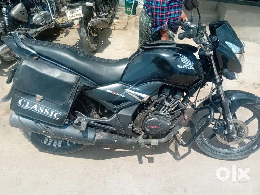 Good condition back side new tyre