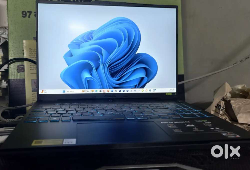 ASUS TUF GAMING A16 - 32 GB RAM, RTX 4050, 144 Hz, 1 TB SSD Laptop