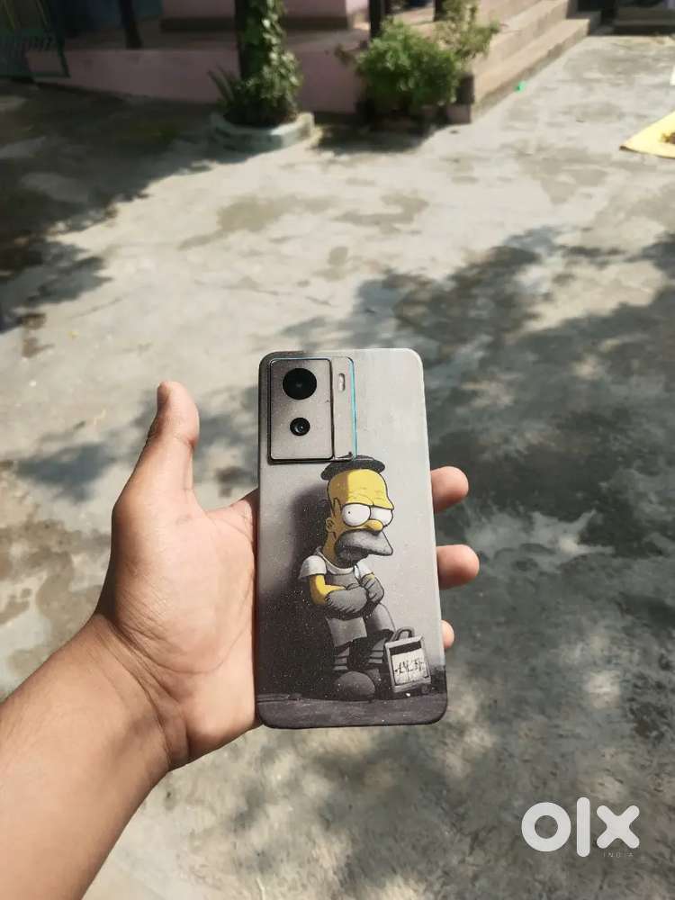 Iqoo z7 5g phone 6/128