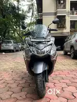 Suzuki burgman 2022 model - black , excellent ride