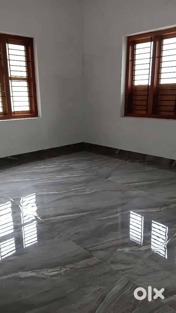 Newly created main road frontage  3 bedroom house for rent