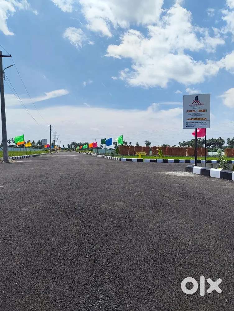 premium plots at parandur