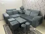 Sofa set with coffee table and 6 Puffy’s