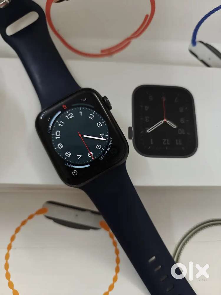 Apple iwatch SE 1st gen, 44mm with box charger also
