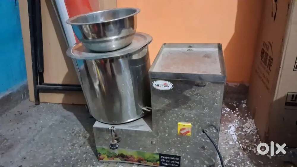 Machine moms and chopping machine and Atta machine and