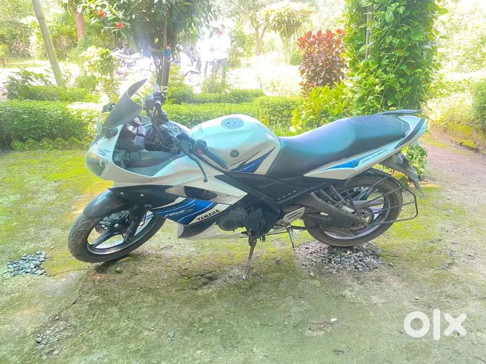 Yamaha R15