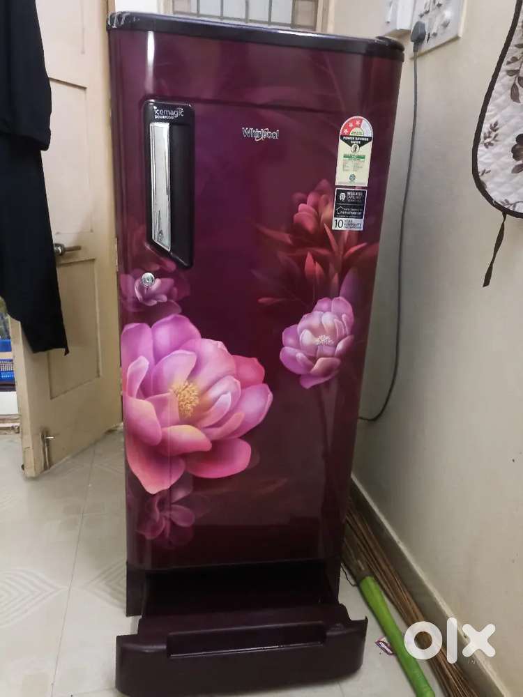 Rs/-14k Whirlpool fridge and RS/-30k sofa set 11 seater both  are New