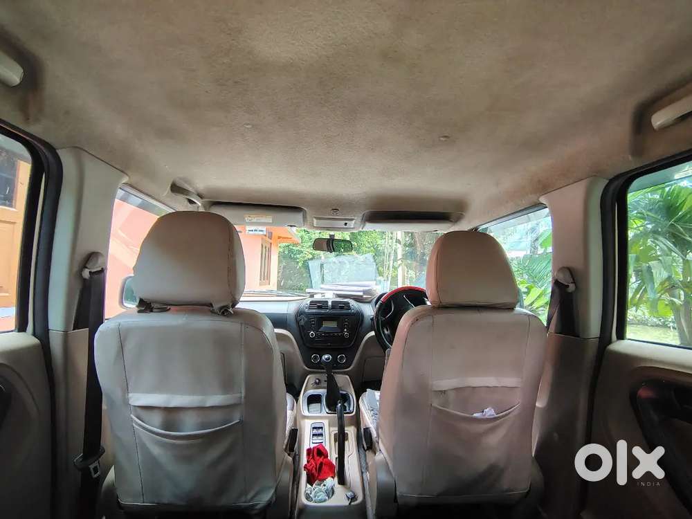 Mahindra TUV 300 2016