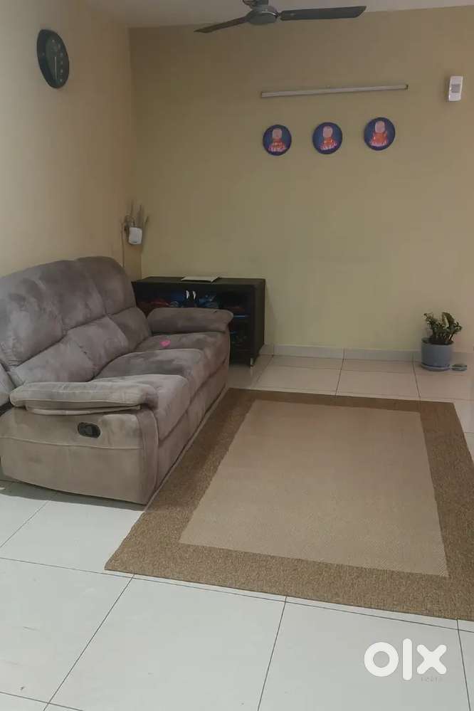 Premium 3 Seater Recliner Sofa - Excellent condition
